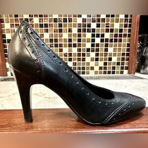 COACH & FOUR! Kendall/Leather Black Pumps/Size-6M